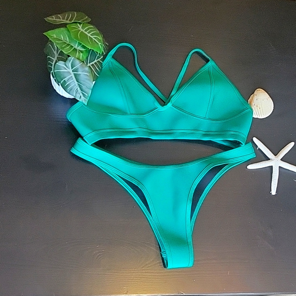 Hoaka Swimwear: bottoms are large Top is M ++, emerald  green, NEW<3